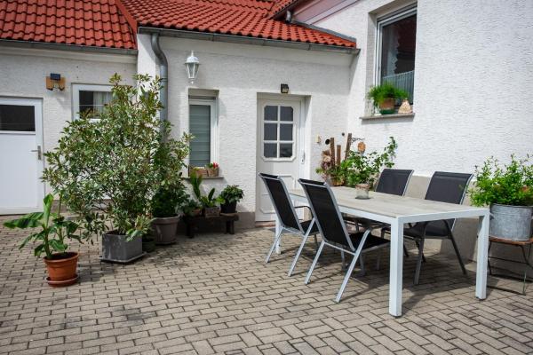 A la foto es mostra l'objecte Pension & Ferienwohnung Zum Waldblick situat a la ciutat de Staupitz.