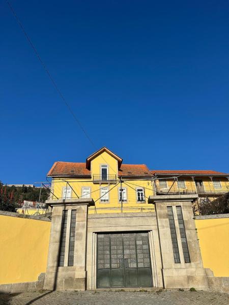 写真にはPonte Nova市にあるVilla in Portugalが写っています。