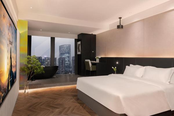 Foto 9: CHIC SULI High-rise Designer Hotel