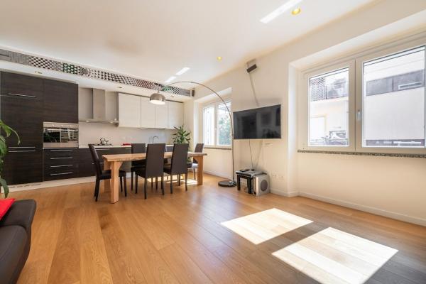 A la foto es mostra l'objecte Spacious and bright 2 BR apartment near Poetto situat a la ciutat de Cagliari.
