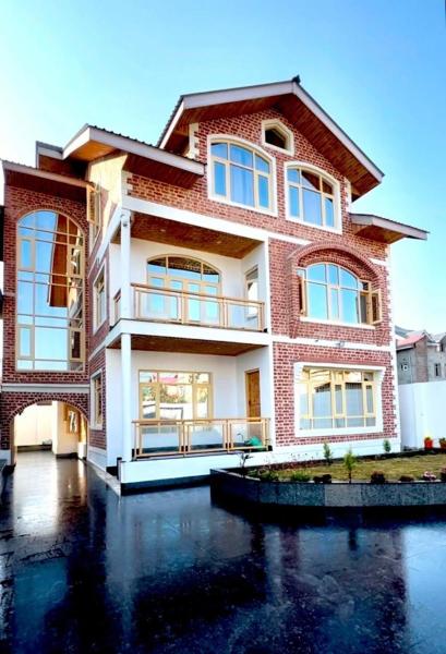 På billedet ses objektet Dream Stays beliggende i byen Mujhpathar.