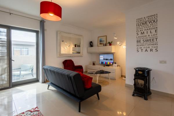 Penthouse Near Paceville With Private Terrace By Quicktrips - Malta