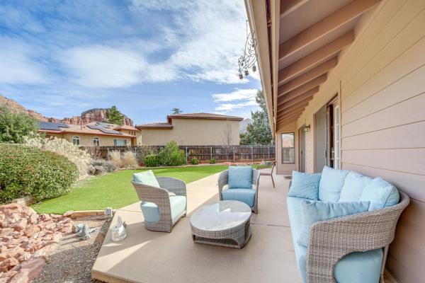 A la foto es mostra l'objecte 4 Mi to Uptown Sedona: Desert Home w/ Mtn Views! situat a la ciutat de Sedona.