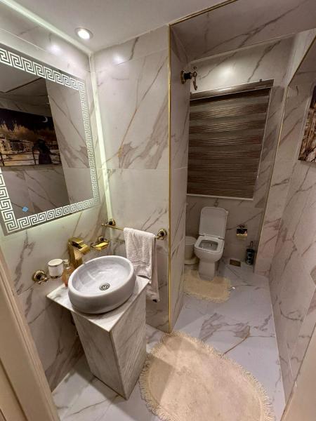 Ultra super lux apartment, Каир