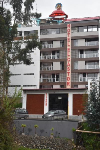 A la foto es mostra l'objecte Hotel El Castor situat a la ciutat de Tarica.