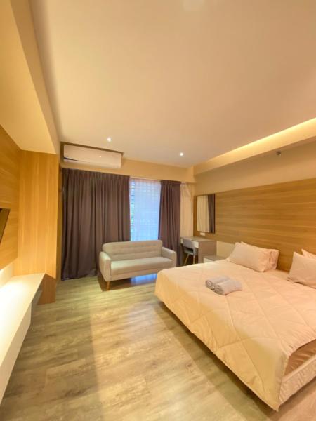 Na foto é possível ver o objeto SouLMate Studio Room localizado na cidade de Tanjong Aru.