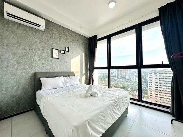 Фотография 2: Groups & Families Spacious Infinity Pool 3br 10pax