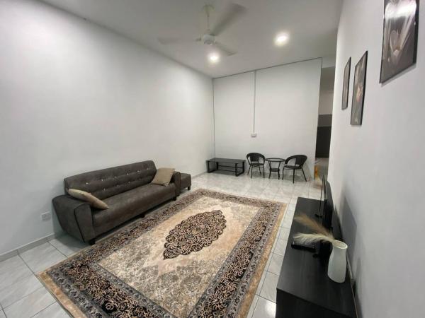 Nella foto è visibile l'oggetto Homestay Idaman, Olak Lempit at Banting situato nella città di Banting.
