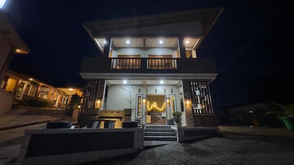 A la foto es mostra l'objecte Sky View Bromo Guest House situat a la ciutat de Ngadisari.