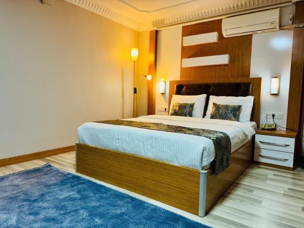 Na zdjęciu widoczny jest obiekt Garden Liva Hotel położony w mieście Igdır.