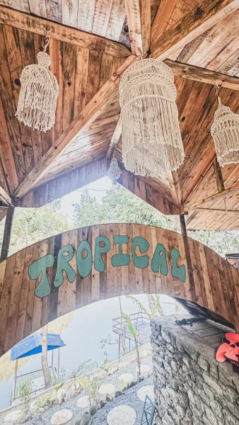 照片显示了位于Rānīpauwa市的Tropical Escape - Patal Eco Villas begnas物件。