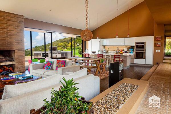 TopSpot with Super View in the Guasca Mountains