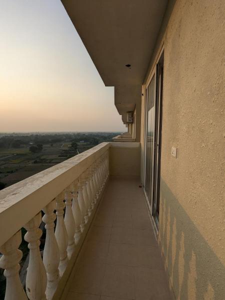 A la foto es mostra l'objecte Cozy 2BHK, 10 mins from Airport and 20 mins from Station situat a la ciutat de Mirza Murād.