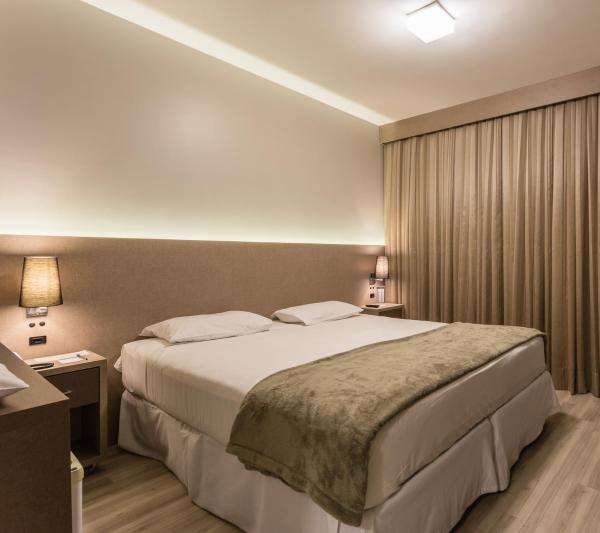På billedet ses objektet Hotel Farol da Ilha beliggende i byen Florianópolis.