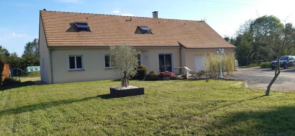 Nella foto è visibile l'oggetto 2 chambres à la campagne, proche du Mans situato nella città di Saint-Célerin.