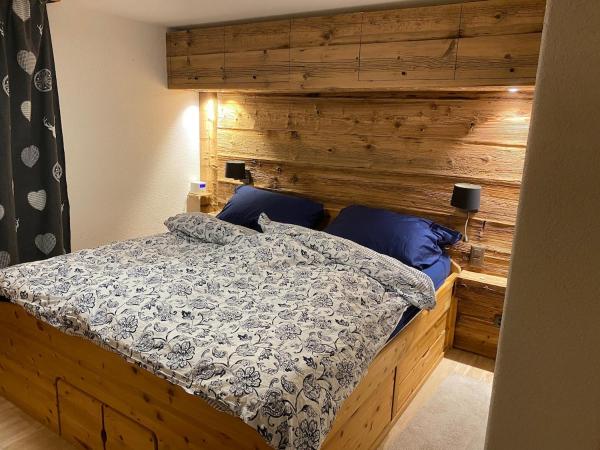 Na fotografii je vidět objekt Erdgeschosswohnung, Sitzplatz, Garten, Nichtraucher nacházející se ve městě Gstaad.