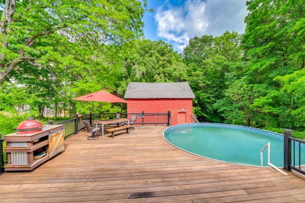 A la foto es mostra l'objecte Charming Ballston Spa Home with Sauna and Private Pool situat a la ciutat de Ballston Spa.