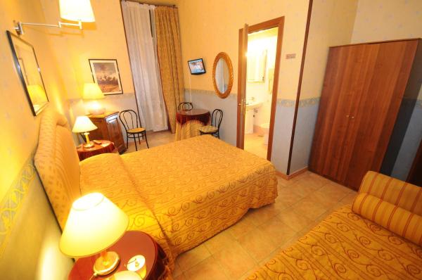 Na zdjęciu widoczny jest obiekt Hotel Sweet Home położony w mieście Rzym.