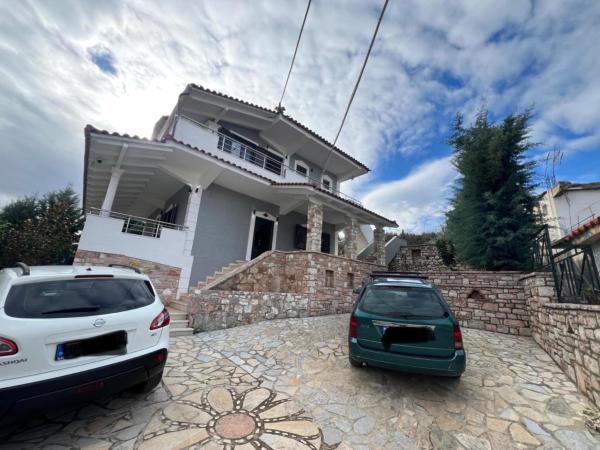 Na fotografii je vidět objekt Villa Beka nacházející se ve městě Çukë.