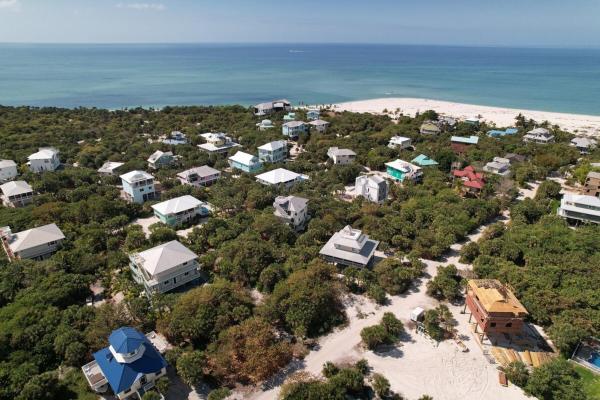 Come Together-consist Of 2 Homes 4 Golf Carts 2 Pools - Captiva, FL