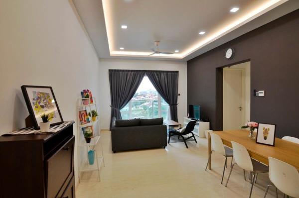 Cozy 2BR TriTower Suite Near JB CIQ JBCC & Capri, Johor Bahru