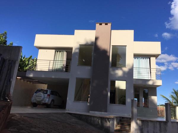 照片显示了位于Felício dos Santos市的Domiciliar RP - Casa com piscina物件。