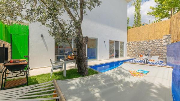 A la foto es mostra l'objecte Islamlar Apartment with Private Pool 3248 situat a la ciutat de Kalkan.