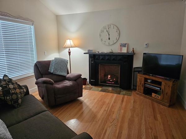 Zdjęcie 2: Charming, Private Cottage in Myrtle Creek