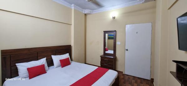 Na zdjęciu widoczny jest obiekt One Bedroom studio apartment with kitchen położony w mieście Karaczi.