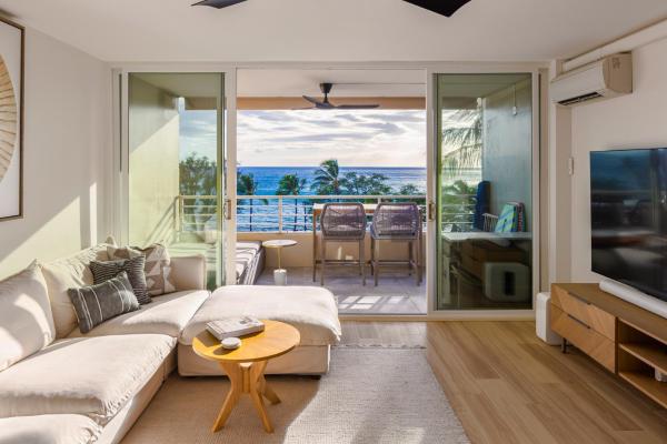 Luxury Condo 180 Ocean Views Steps To Beach - Hawaii