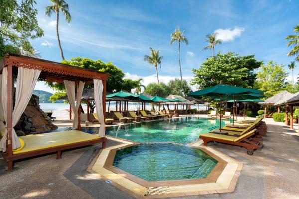 A la foto es mostra l'objecte Friendship Beach Resort & Atmanjai Wellness Centre situat a la ciutat de Rawai Beach.