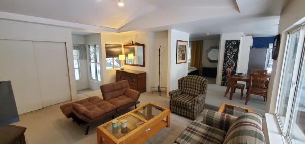 Garden Retreat In West Vancouver - Vancouver
