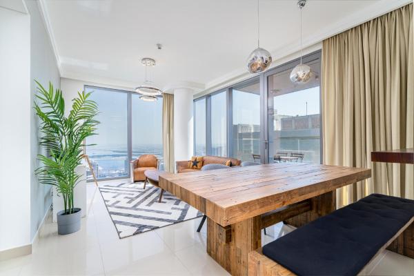 Na fotografii je vidět objekt ALH Vacay - Fascinating 1 Bedroom in Boulevard Point nacházející se ve městě Dubaj.