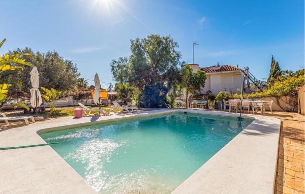 5 Bedroom Nice Home In El Campello - El Campello