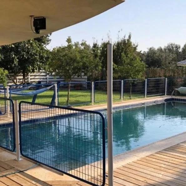 A la foto es mostra l'objecte סוויטת לורד הרמיטאז' בגולן situat a la ciutat de Bruchim.