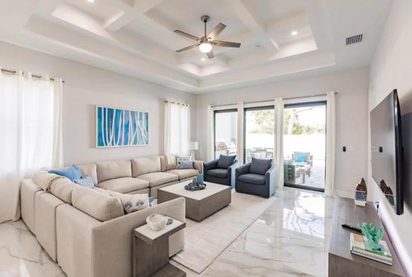 Na fotografii je vidět objekt Exquisite Vanderbilt Beach luxury getaway nacházející se ve městě Naples.