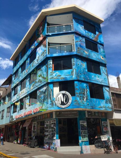 A la foto es mostra l'objecte Lifestyle Suites situat a la ciutat de Baños.