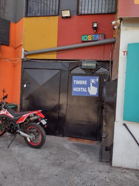 A la foto es mostra l'objecte Hostal Las Palmeras situat a la ciutat de Requínoa.