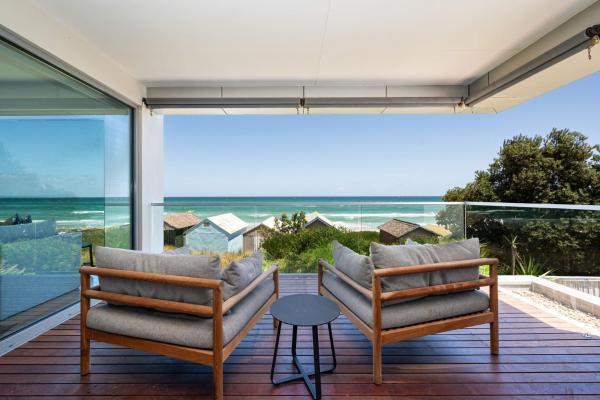 A la foto es mostra l'objecte Gracie on the Beach Luxe with Water Views situat a la ciutat de Edithvale.
