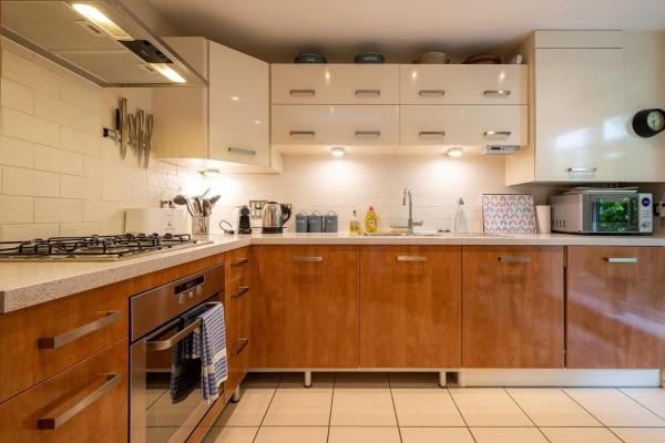 Foto 2: Host & Stay - Kingscote Townhouse