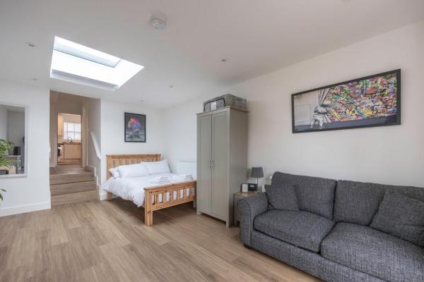 Foto 7: Host & Stay - Downland Studio