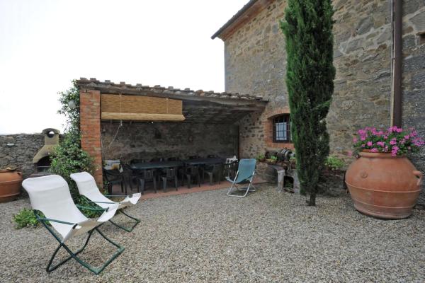 A la foto es mostra l'objecte Giovanni situat a la ciutat de Rapale.