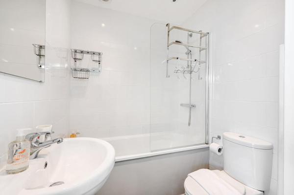 Zdjęcie 4: Host & Stay - Blue Bolthole on Vicarage Lane