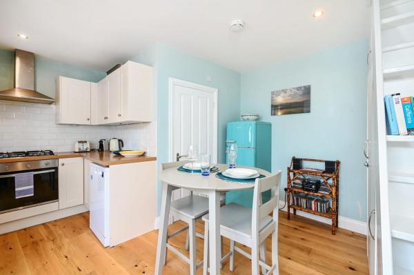 Zdjęcie 2: Host & Stay - Blue Bolthole on Vicarage Lane