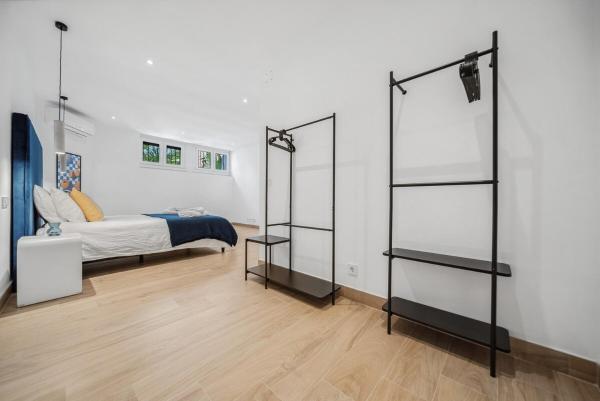 Foto 8: Charming & Modern 4BR Apartment