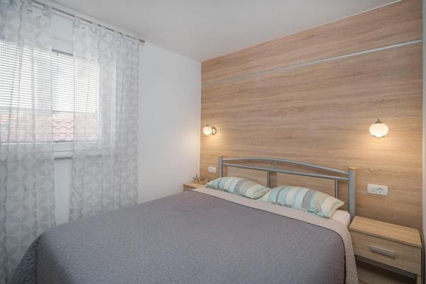 A la foto es mostra l'objecte Wohnung In Vodice Mit Grill situat a la ciutat de Vodice.