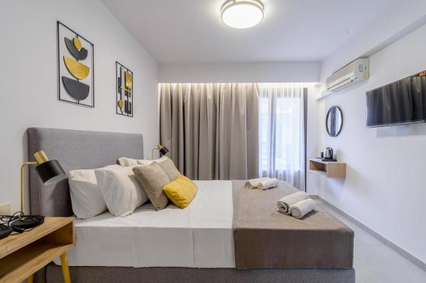 Na fotografii je vidět objekt Soho Blue City Hotel nacházející se ve městě Hersonissos.