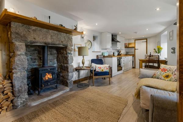 Angler's Cottage - Short Stays Uk Ltd - Bovey Tracey