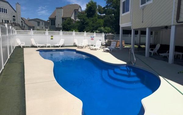 A la foto es mostra l'objecte Oceanside, Private Pool, easy walk to Beach, Hot Tub, Corolla Light Amenities, 738- The Salty Pug situat a la ciutat de Corolla.