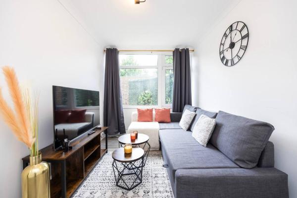 Spacious 2br Gem - Close To Clapham Junction, Londra